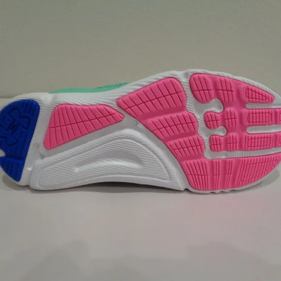 Under Armour Size 4.5Y SPEEDFORM APOLLO 2 Sneakers