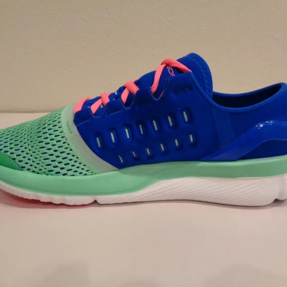 Under Armour Size 4.5Y SPEEDFORM APOLLO 2 Sneakers