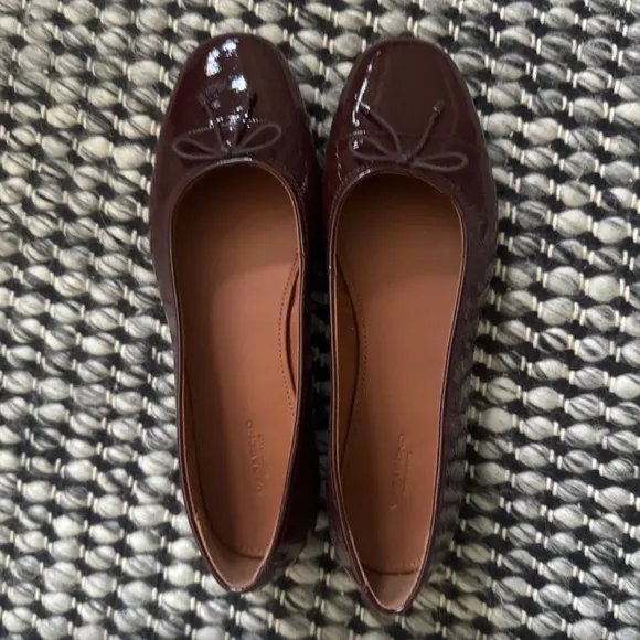 Vagabond oxblood flats with bow shoes