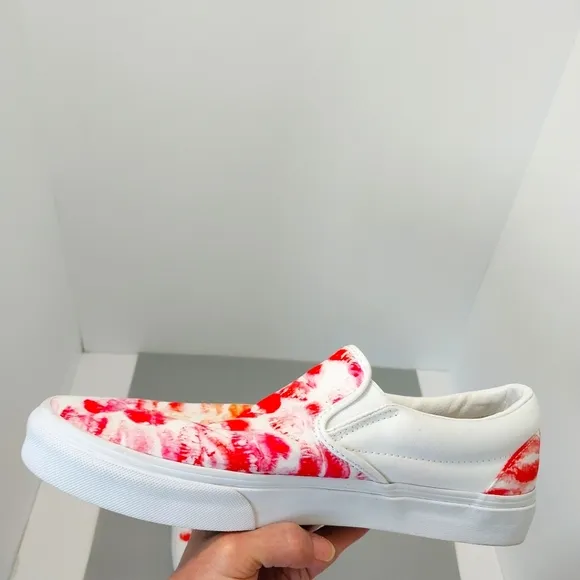 Vans Pride Classic Slip Ons, NWT,‎ Size 10M| EUR 43