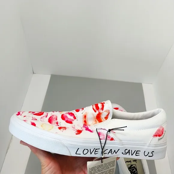 Vans Pride Classic Slip Ons, NWT,‎ Size 10M| EUR 43