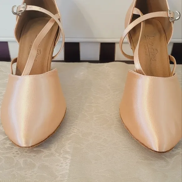 VERY FINE Melody Smooth Satin Ballroom Latin Dance Shoes C9691 Flesh Size 9.5