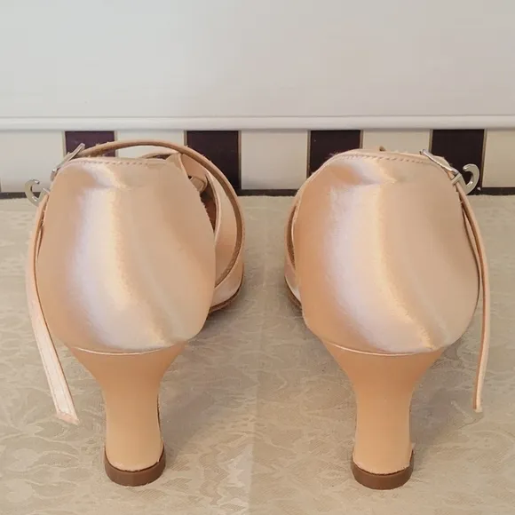 VERY FINE Melody Smooth Satin Ballroom Latin Dance Shoes C9691 Flesh Size 9.5