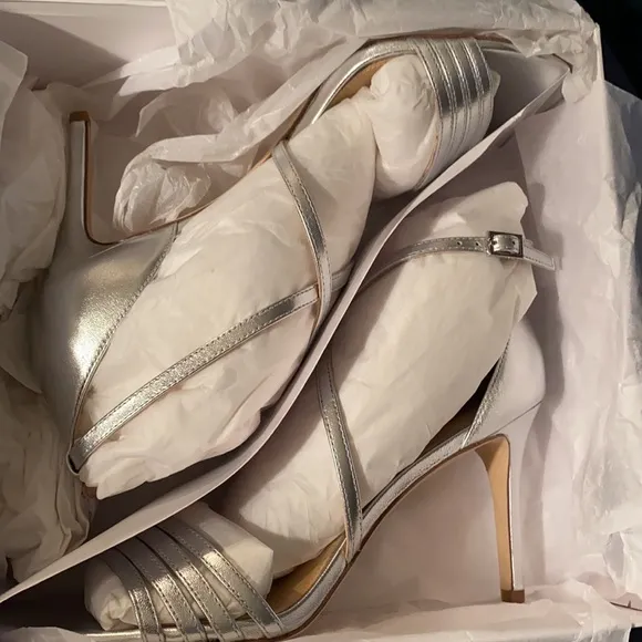 Via Spigq “Mila” silver sandals