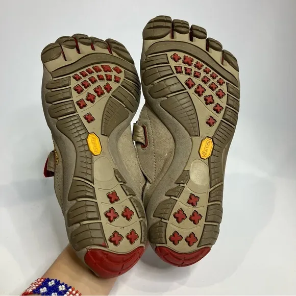 Vibram five finger TrekSport shoes size 41