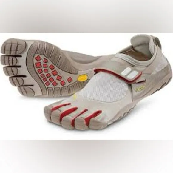 Vibram five finger TrekSport shoes size 41