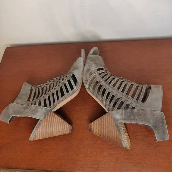 Vince Camuto Women's Shoes Bootie Sandals Peep Toe Gray Leather Size 7 Zipper