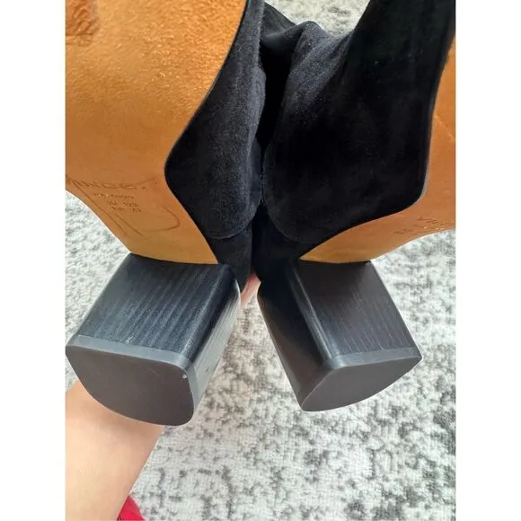 VINCE NWOB Maggie Knee High Black Suede Boots