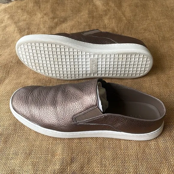 Vince Verrell Fashion Sneakers Shoes Open Back Metallic Leather Sz 7 Slip On