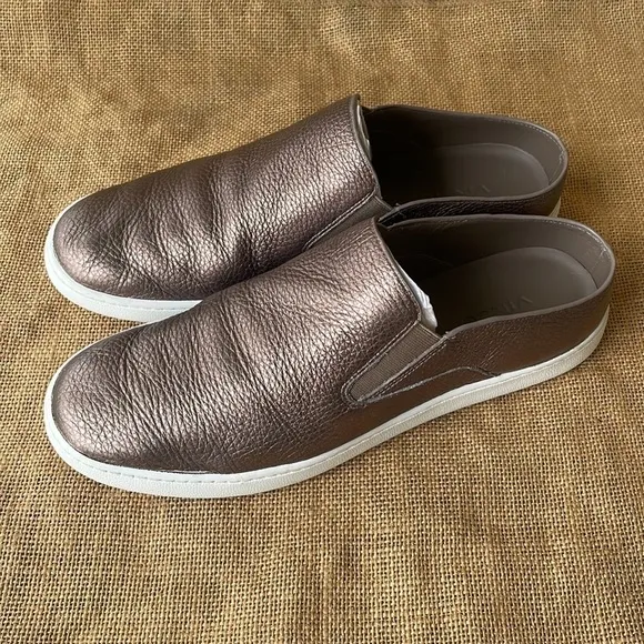 Vince Verrell Fashion Sneakers Shoes Open Back Metallic Leather Sz 7 Slip On