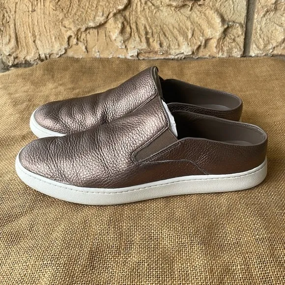 Vince Verrell Fashion Sneakers Shoes Open Back Metallic Leather Sz 7 Slip On