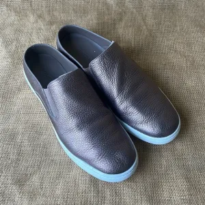 Vince Verrell Fashion Sneakers Shoes Open Back Metallic Leather Sz 7 Slip On