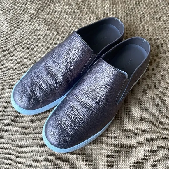 Vince Verrell Fashion Sneakers Shoes Open Back Metallic Leather Sz 7 Slip On