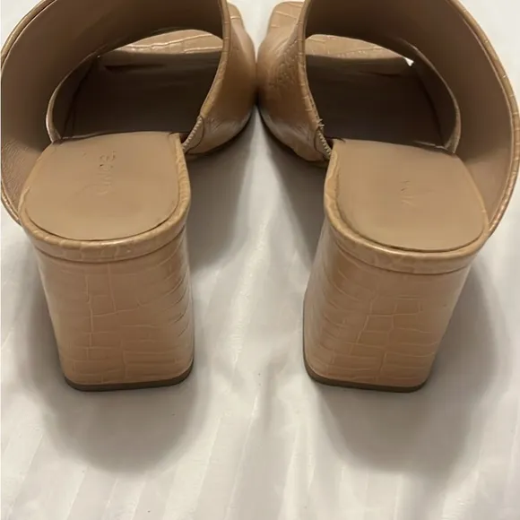Vince Women's Tan Croc-Embossed Mules