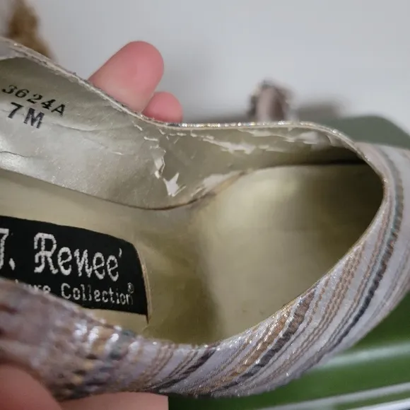 Vintage 1980s J. Renee Metallic Silver Gold W/ Pastels Bow Heel Striped Heels 7