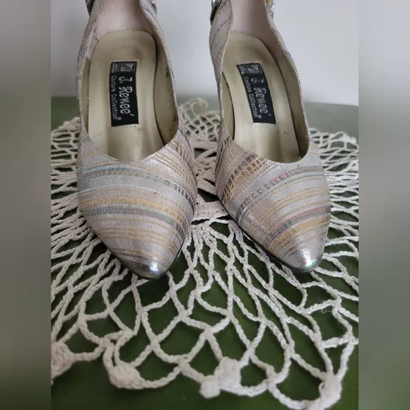 Vintage 1980s J. Renee Metallic Silver Gold W/ Pastels Bow Heel Striped Heels 7