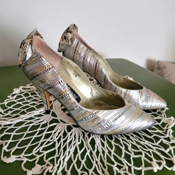 Vintage 1980s J. Renee Metallic Silver Gold W/ Pastels Bow Heel Striped Heels 7
