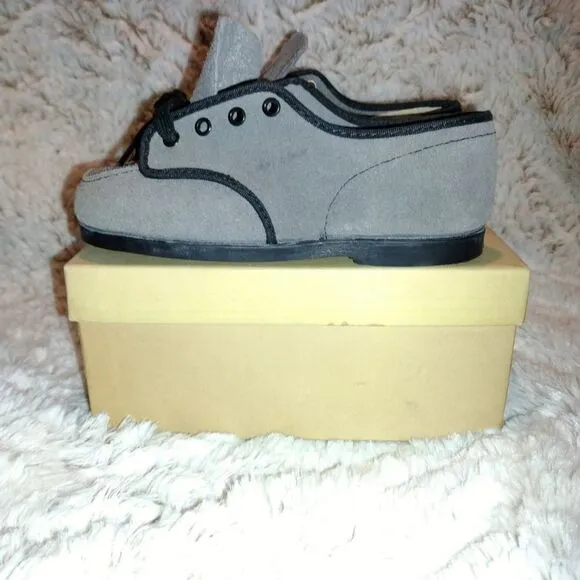 Vintage baby shoes , in original packaging, never used