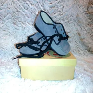 Vintage baby shoes , in original packaging, never used