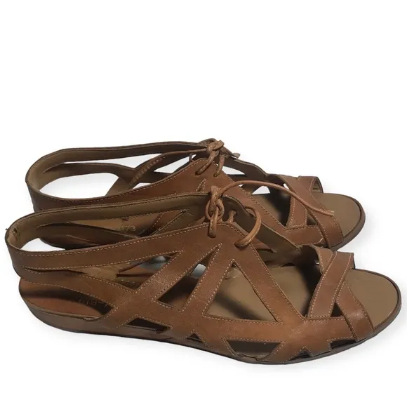 Vintage East Fifth Brown Low Wedge Gladiator Strappy Sandals Siz 7 1/2
