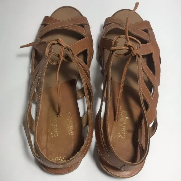 Vintage East Fifth Brown Low Wedge Gladiator Strappy Sandals Siz 7 1/2