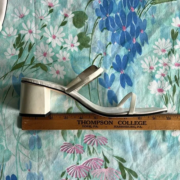 Vintage Gucci Strappy Sandals Silver Accent - 6B