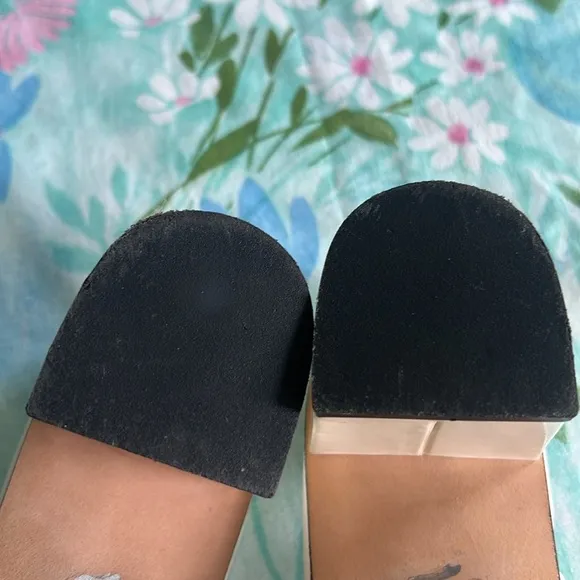 Vintage Gucci Strappy Sandals Silver Accent - 6B
