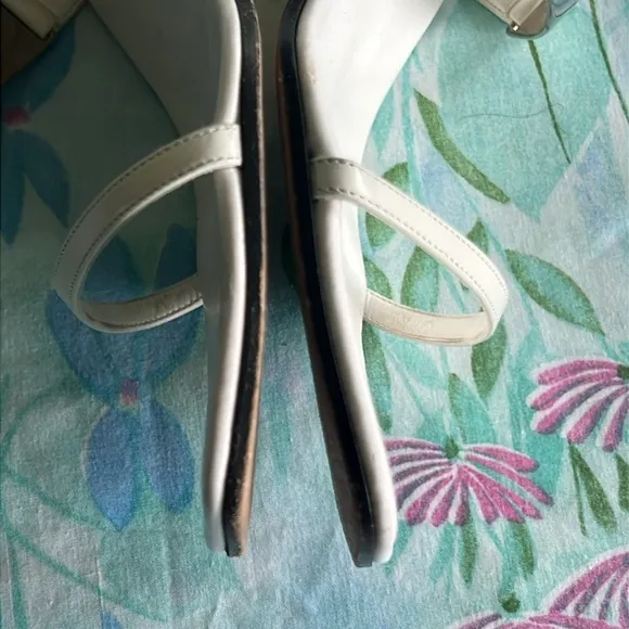Vintage Gucci Strappy Sandals Silver Accent - 6B