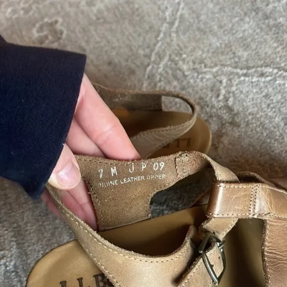 Vintage L.L. BEAN leather strappy sandals