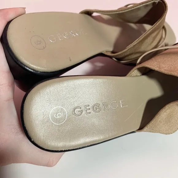 Vintage Y2K 90s nude strappy wedge platform sandals