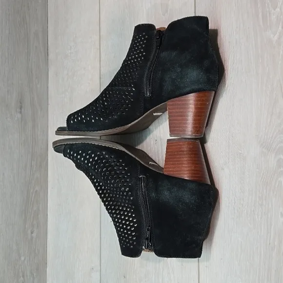 Vionic Women Chryssa Ankle Leather Heels Open Toe shoes sz 8