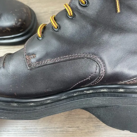 Vtg 90's Dr Martens 9279 DM's Brown 8 Eyelet Boots Made in England Mens UK sz 7