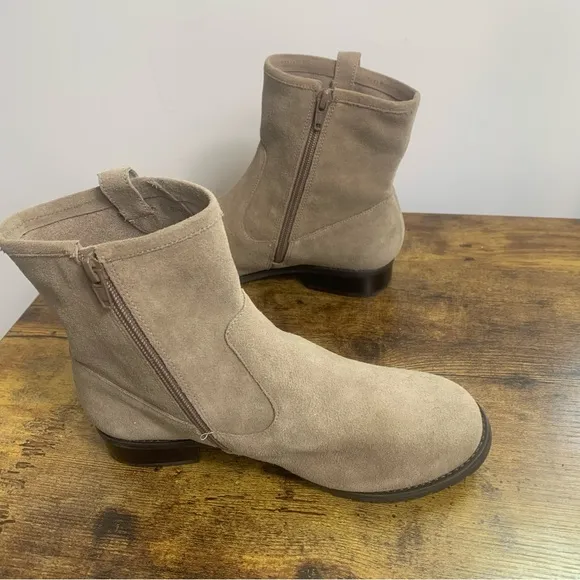 Walking Cradles Womens Kimber Taupe Suede Block Heel Booties Ankle Boots Shoes