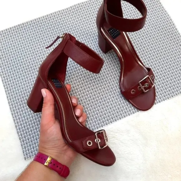 White House Black Market Ryder Grommet Buckle Ankle Strap Heels Sandal 6.5