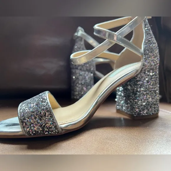 Women’s Betsy Johnson Silver Glitter Sparkle Dress Shoes