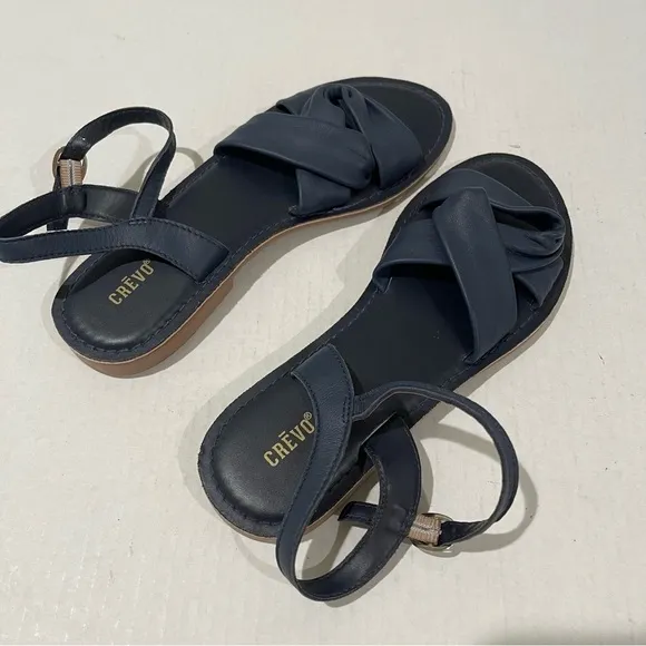 Women’s Crevo Lark Blue Leather Sandals Size 8.5 US!
