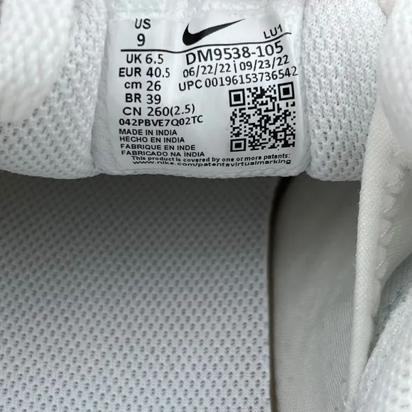 Womens size 9 Nike Air Max Heel System Summit White Ocean Bliss Shoes DM9538-105