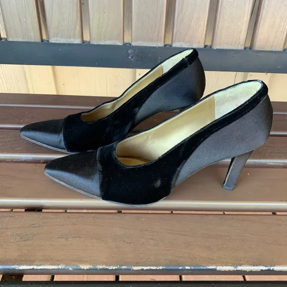 Yves Saint Laurent Black Satin Velvet Pumps-Women’s Size 7.5-3 1/2 in. Heel
