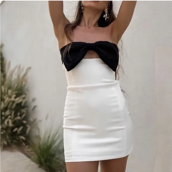 Zara Black &amp; White Bow Detail Strapless Mini Dress Size XL