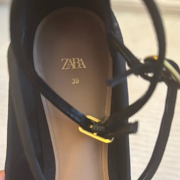 Zara Black Minimalist Flats with Ankle Straps