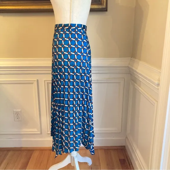 ZARA Blue Burgundy Geometric Print Pleated Asymmetrical Satin Midi Skirt