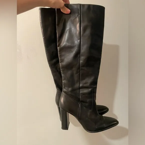 ZARA GENUINE LEATHER KNEE HIGH BOOTS Size 40 ( US 9)