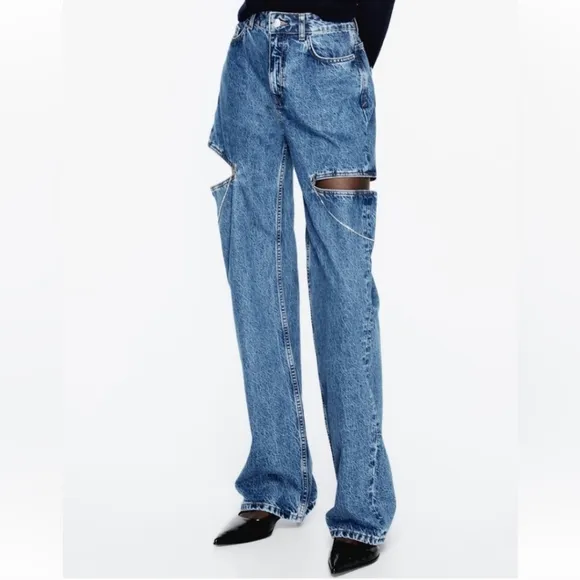 Zara MID WAIST STRAIGHT LEG CUT OUT JEWEL JEANS