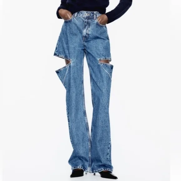Zara MID WAIST STRAIGHT LEG CUT OUT JEWEL JEANS