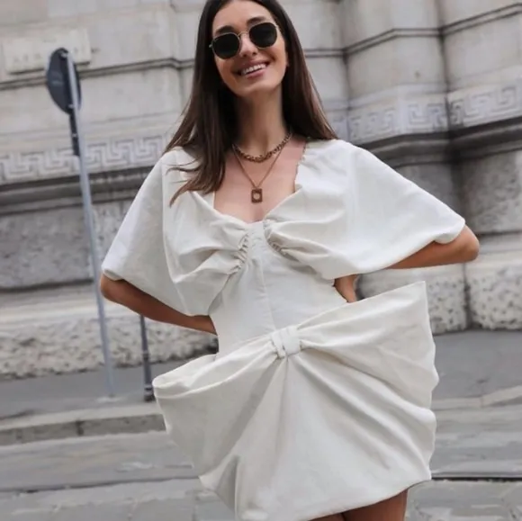 Zara * Voluminous Bow Mini Skirt Ecru